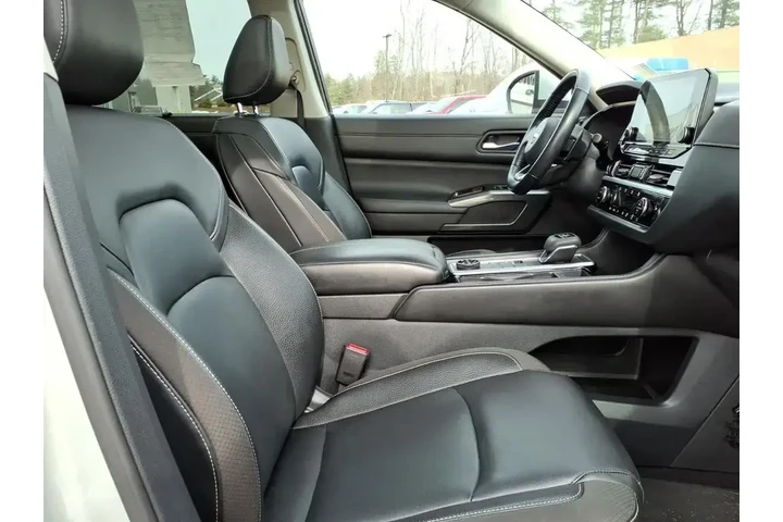 $29900 : Nissan Pathfinder 2022 AWD S image 7