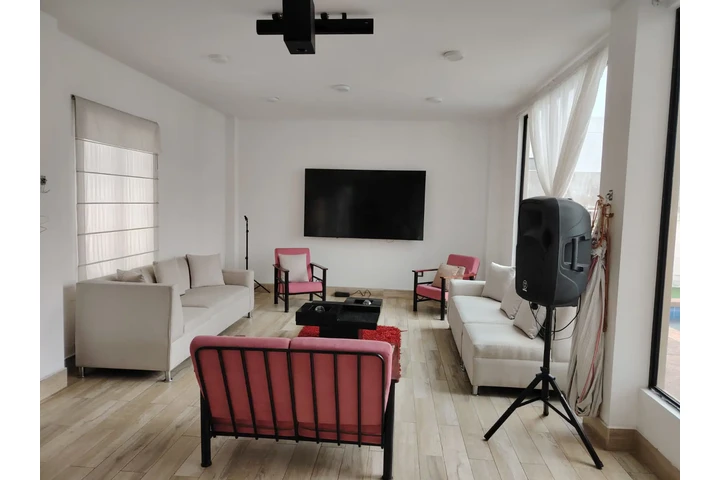 $400000 : Vendo preciosa y enorme casa image 2