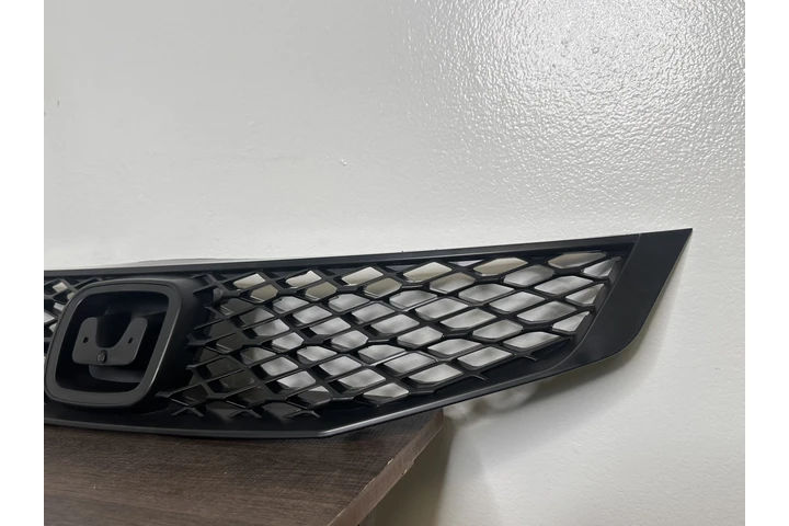 $50 : GRILLE HONDA CIVIC 09-11 2DR image 4