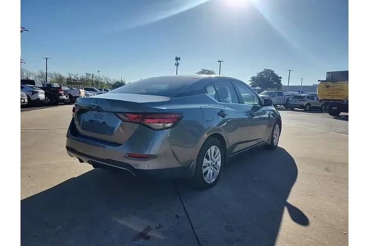 $18897 : Nissan Sentra 2024 S 4dr Sed image 3