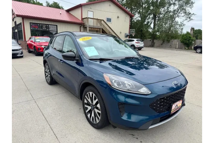 $13950 : 2020 Escape Hybrid SE Sport image 4