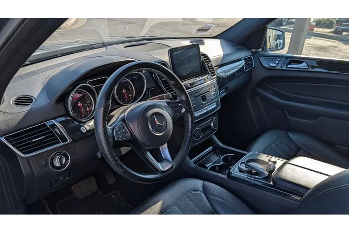 $16995 : 2017 GLS 450 4MATIC® image 2