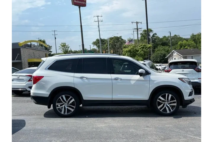 $17495 : 2017 Pilot Touring image 7