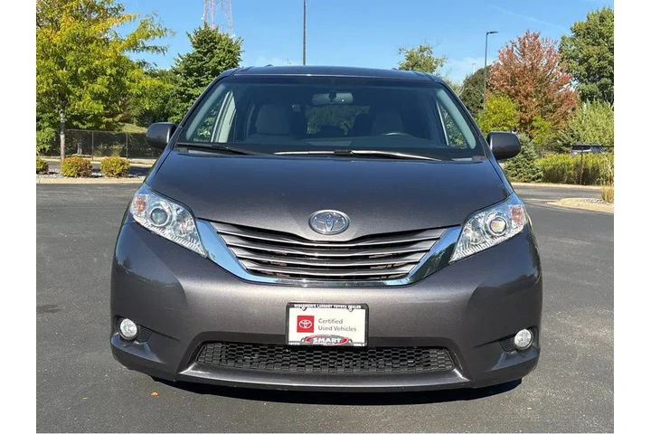 $15695 : 2015 Sienna XLE image 9