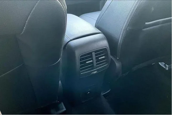 $25900 : Ford Escape Plug-In Hybrid 2 image 10