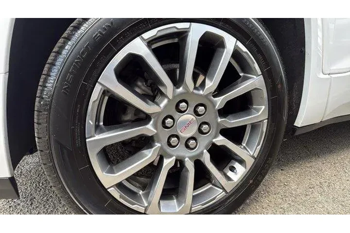 $34181 : GMC Acadia 2023 Denali 4dr S image 9