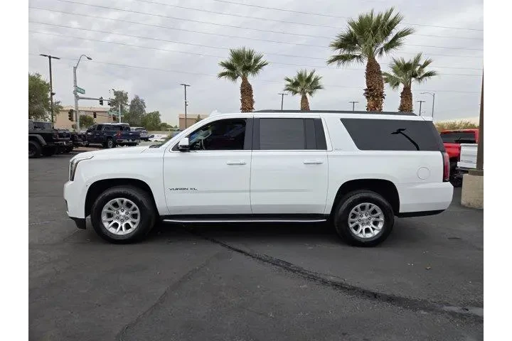 $27991 : GMC Yukon XL 2020 4x4 SLT 4d image 3