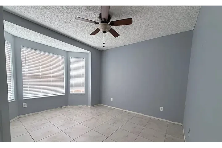 $1400 : HOUSE AVAILABLE IN ORLANDO FL image 9