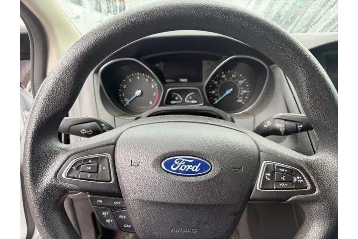 $10992 : Ford Focus 2018 SEL 4dr Seda image 9