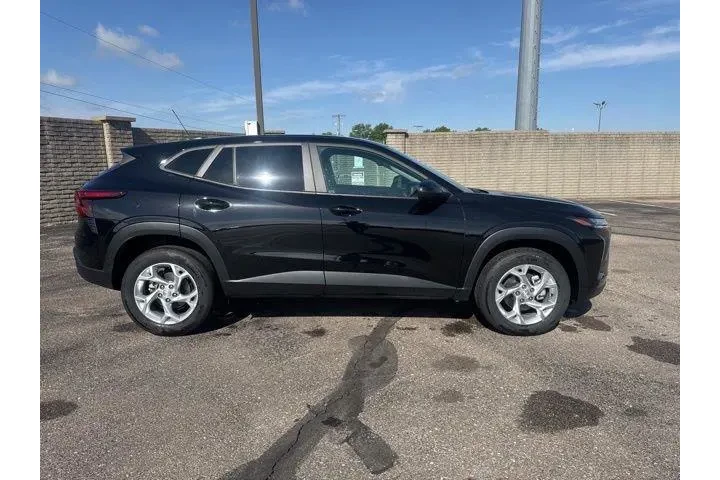 $21982 : Chevrolet Trax 2024 LS 4dr C image 8