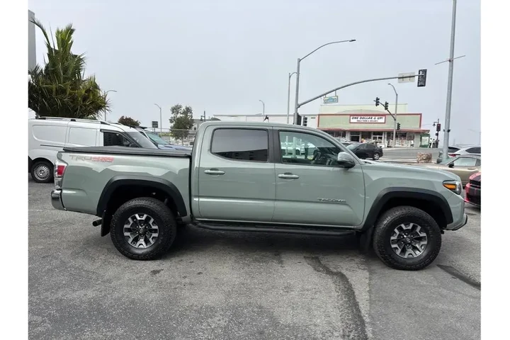 $39988 : Toyota Tacoma 2023 4x4 TRD P image 7