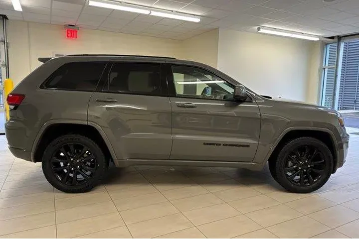 $19781 : Jeep Grand Cherokee 2020 4x4 image 3
