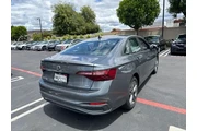 $19999 : Volkswagen Jetta 2024 SE 4dr thumbnail