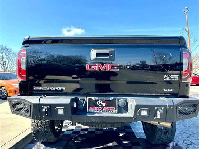 $33491 : 2018 GMC Sierra 1500 4WD Crew image 5