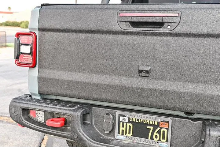 Jeep Gladiator 2024 4x4 Rubi image 10