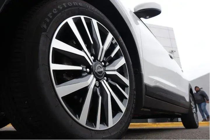 $17505 : Nissan Kicks 2024 SV 4dr Cro image 8