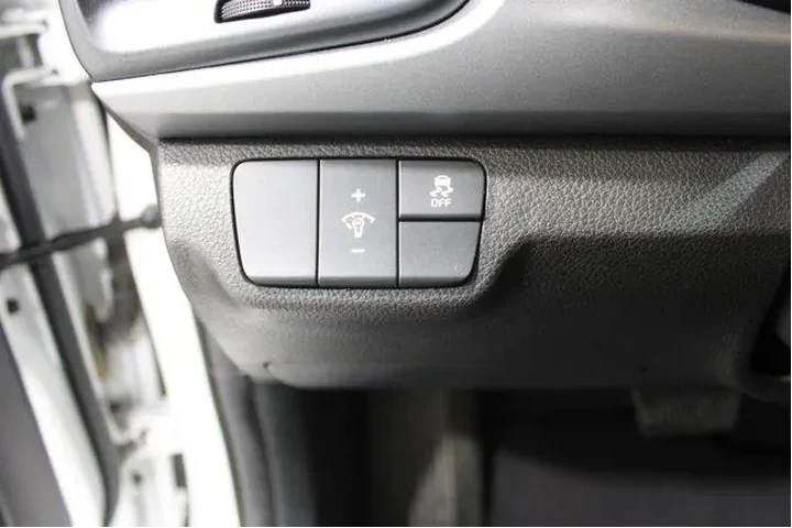 $16989 : Kia Rio 2023 S 4dr Sedan image 7