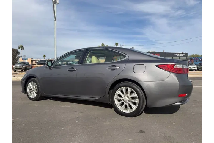 $13995 : 2014 ES 300h image 5