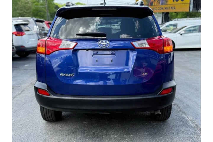 $11995 : 2015 RAV4 LE image 7