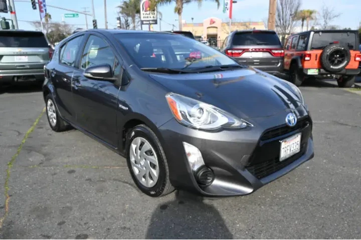 $8498 : 2015 Prius c Four image 3