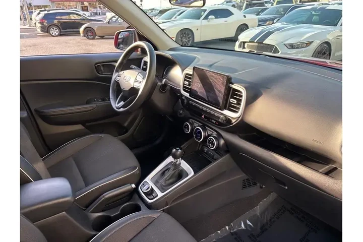 $20100 : Hyundai VENUE 2024 SEL 4dr C image 10