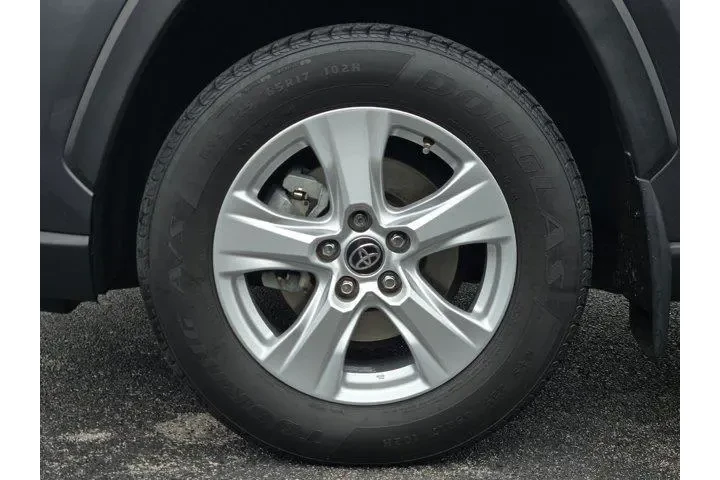 $22391 : Toyota RAV4 2021 XLE 4dr SUV image 7