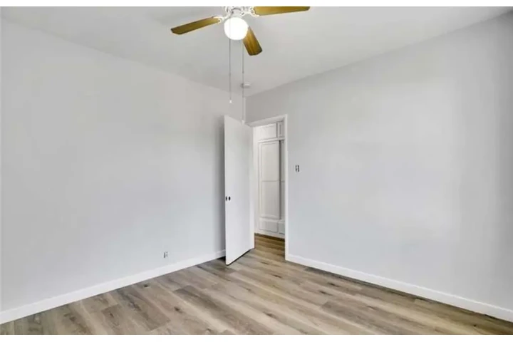 $2295 : Apartamento de renta image 3
