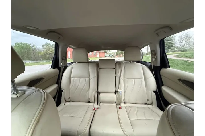 $7999 : 2015 QX60 image 9