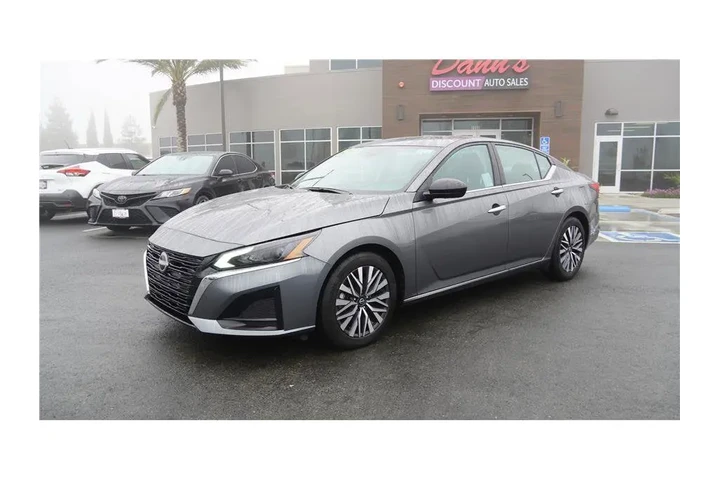 $20894 : 2025 Altima SV image 2