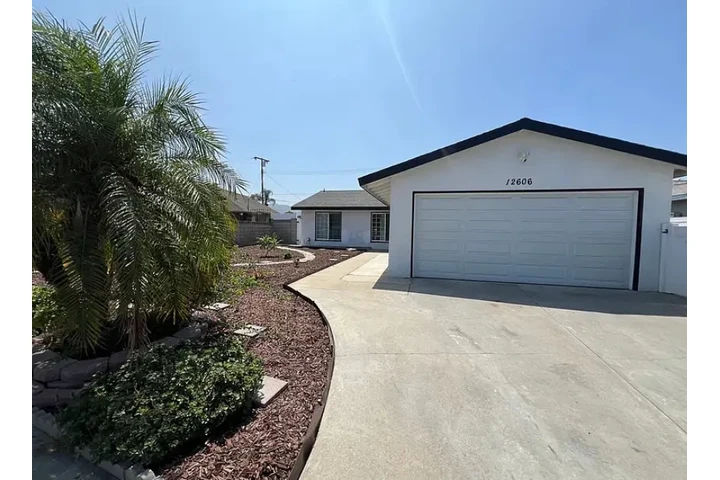 $1549 : El Monte, CA. This 3 bedroom image 2