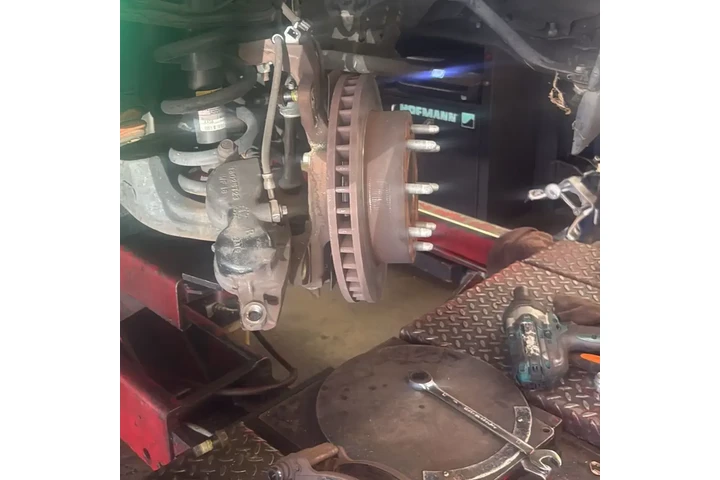 RIO Tires & Mechanic image 4