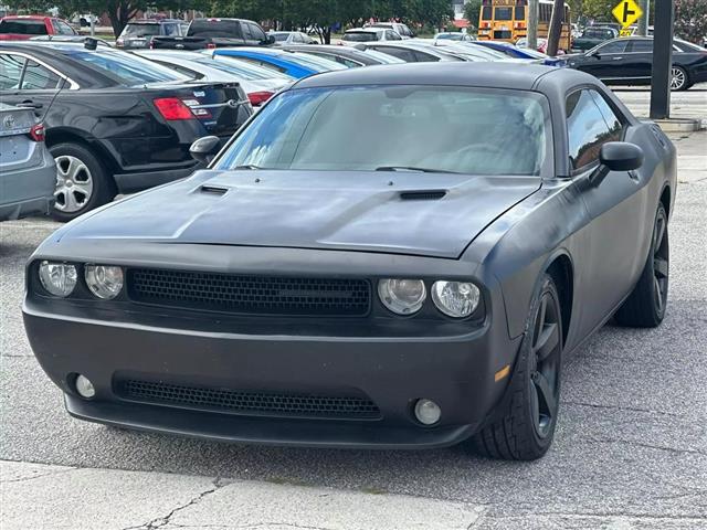 2012 DODGE CHALLENGER image 2