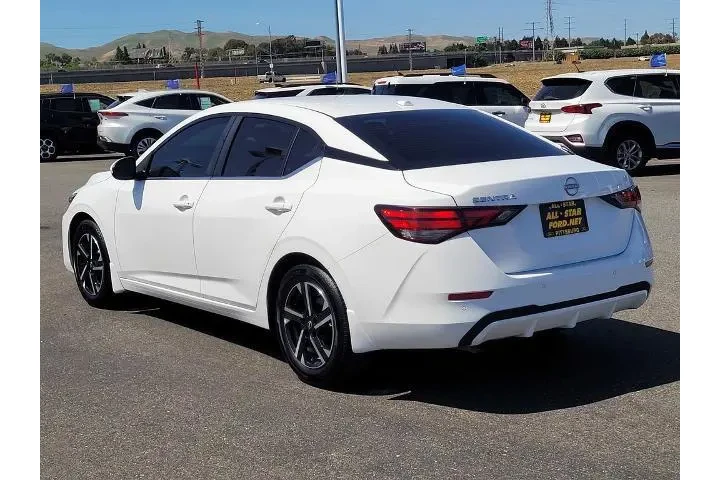 $21500 : Nissan Sentra 2025 SV 4dr Se image 6