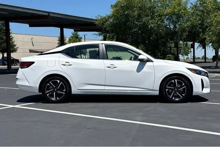 $16998 : Nissan Sentra 2024 SV 4dr Se image 8