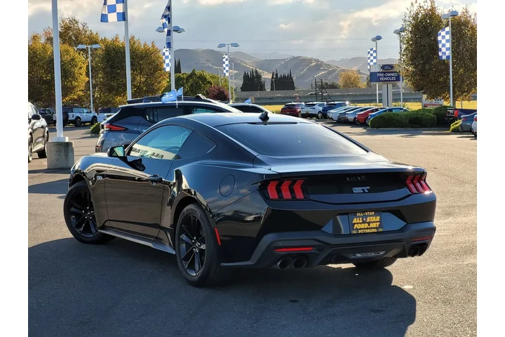 $40000 : Ford Mustang 2024 GT 2dr Fas image 6