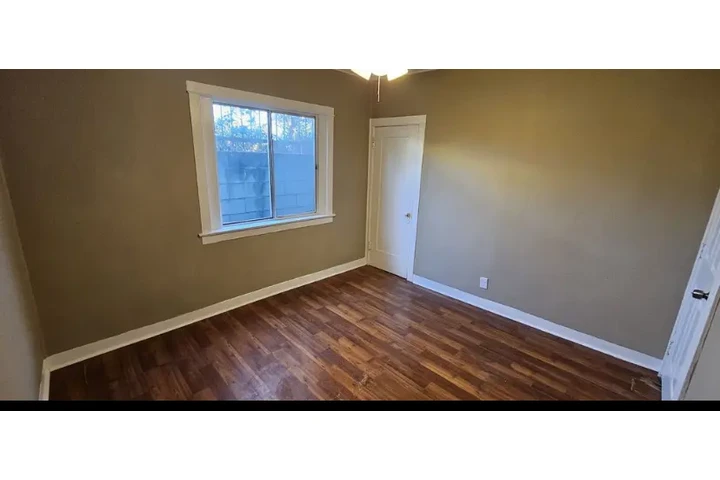 $4000 : 3 bedroom for rent image 5