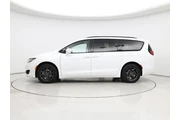 $26998 : Chrysler Pacifica 2019 Touri thumbnail
