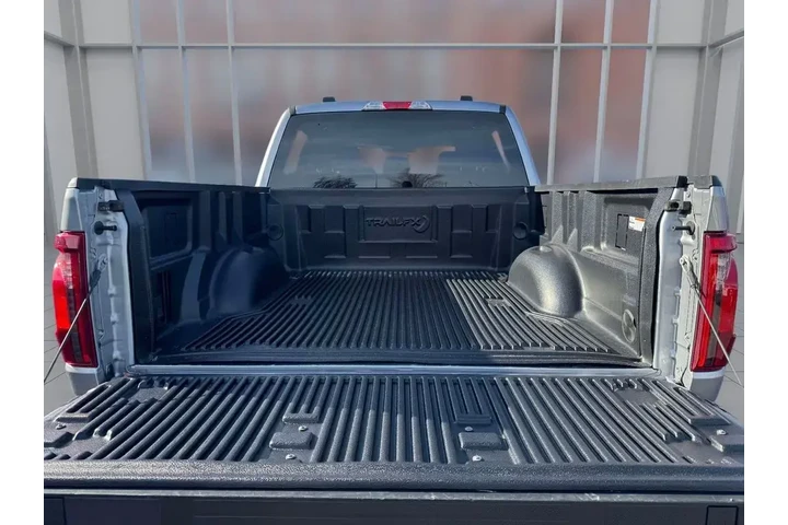 $39995 : Ford F-150 2024 4x4 XLT 4dr image 9