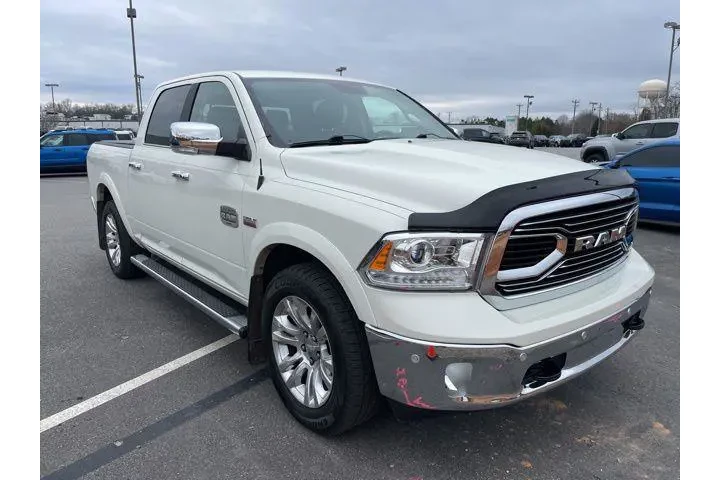 $31992 : Ram 1500 2017 4x4 Laramie Li image 2