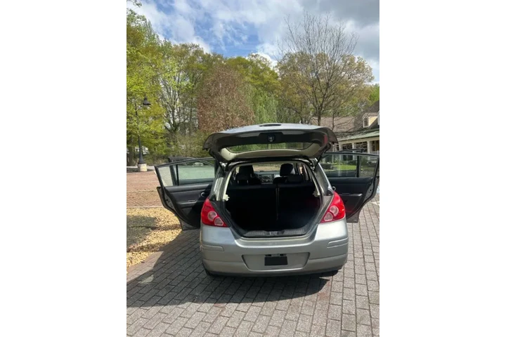 $3000 : 2009 Versa 1.8 S image 5