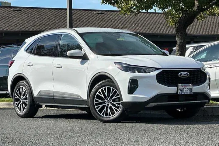 $24998 : Ford Escape Plug-In Hybrid 2 image 2