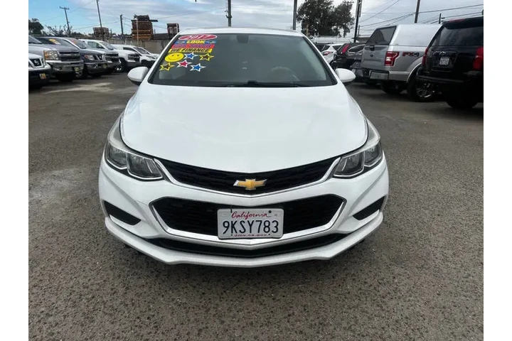 $9999 : 2017 Cruze LS Auto image 4
