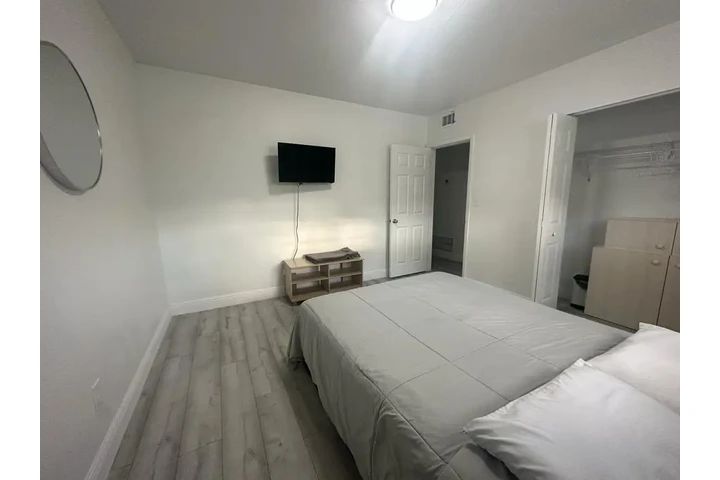 $1000 : RENTO HABITACION AMOBLADA image 3