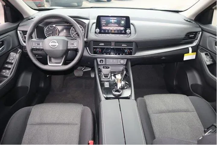 $30310 : Nissan Rogue 2026 AWD SV 4dr image 10