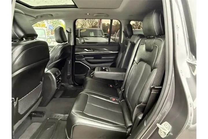 $31998 : Jeep Grand Cherokee 2024 4x4 image 9