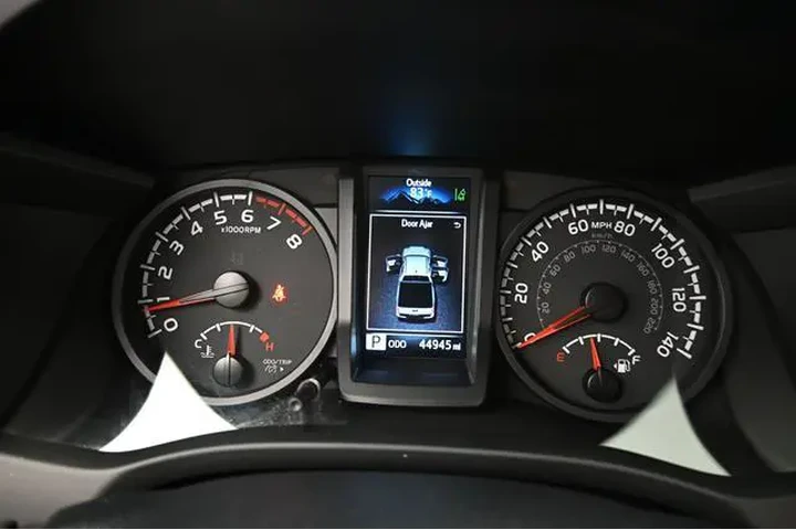 $34491 : Toyota Tacoma 2023 4x4 TRD S image 10