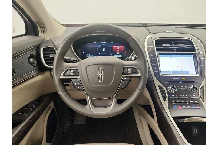 $31998 : Lincoln Nautilus 2020 AWD Re image 10