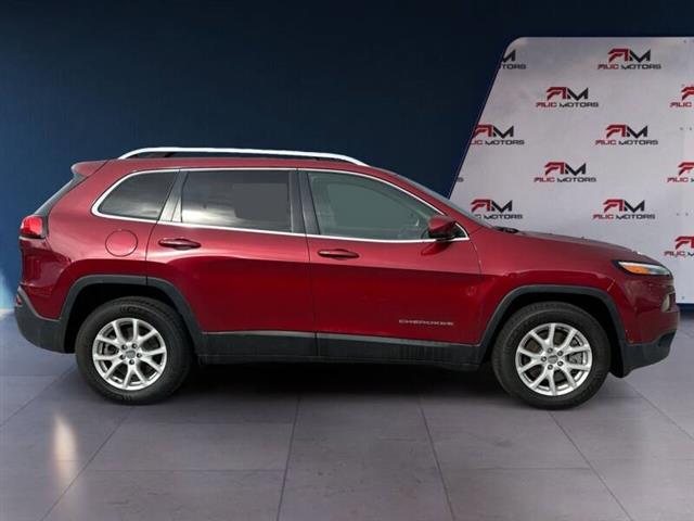 2016 Cherokee Latitude image 7