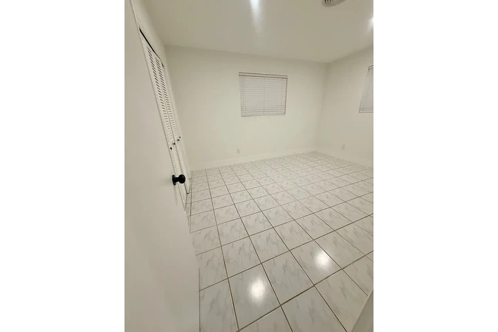 $900 : Esta hermosa casa renovada image 5