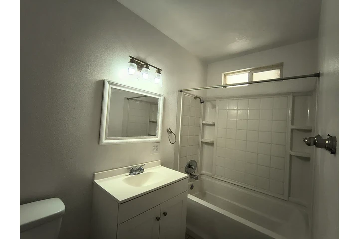 $1000 : Apartment Cozy for You image 3